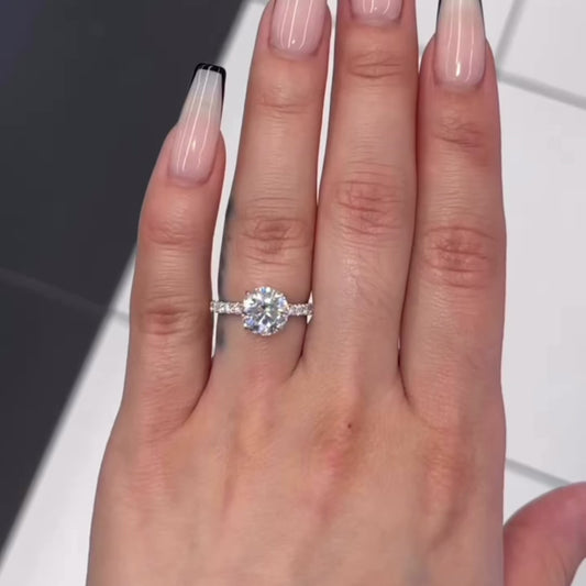 2.5 Ctw Round-Cut Lab Grown Diamond Ring in 14K Gold